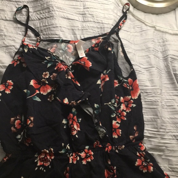 Floral Romper - Picture 4 of 4